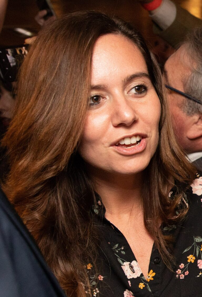 Sarah Knafo, l’énarque de l’ombre propulsée en première ligne 