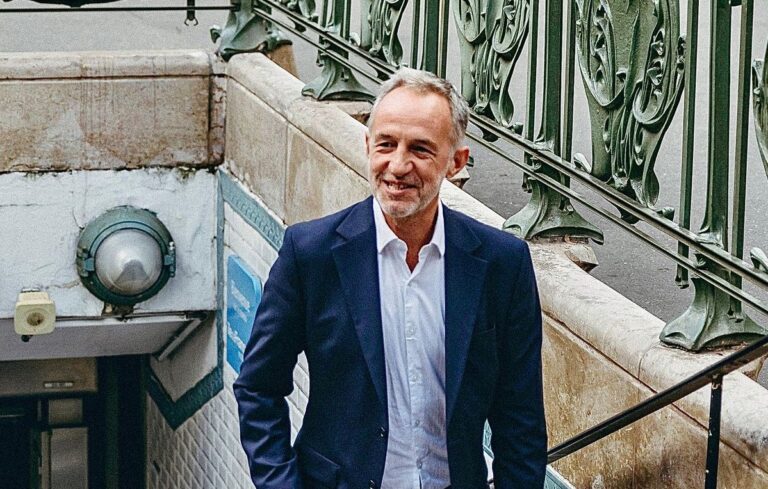 Emmanuel Grégoire, le stratège socialiste qui veut prolonger l’ère Hidalgo à Paris 