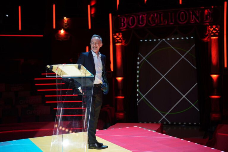 EN DIRECT – Municipales 2026 à Paris : Emmanuel Grégoire vire largement en tête au premier tour