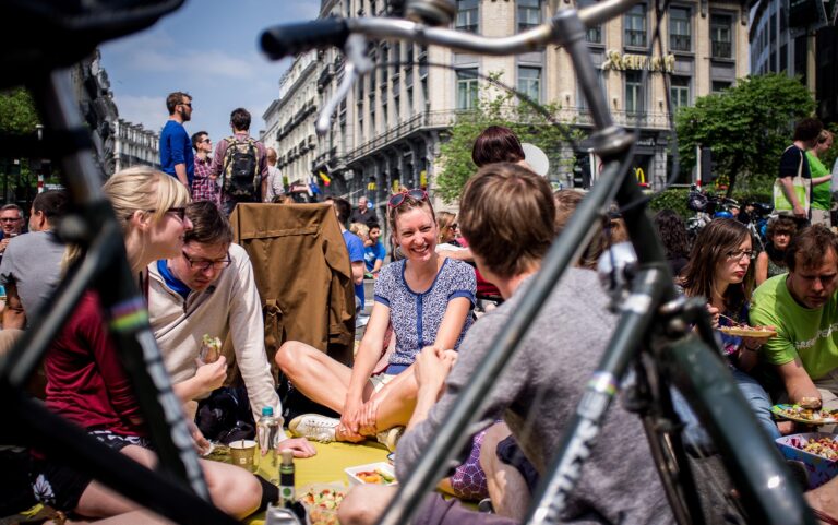 Logement, emploi, transports : quelles propositions pour la jeunesse à Paris ?