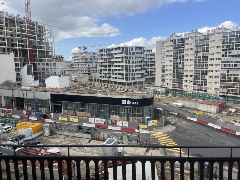 De l&rsquo;autre côté du périph’,  la banlieue aussi concernée par les municipales 