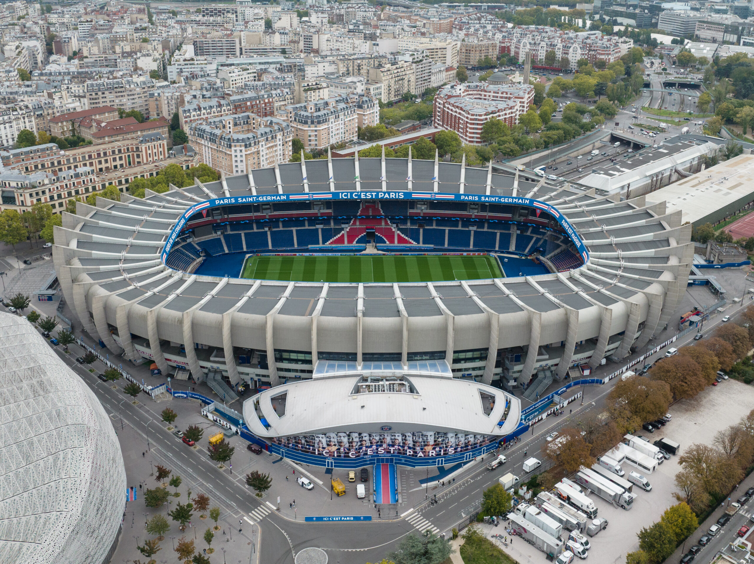 À vendre ? Le Parc des Princes, un débat central entre les candidats 